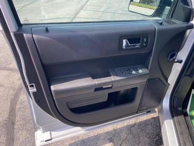Photo of 2019 Ingot Silver Metallic Ford Flex