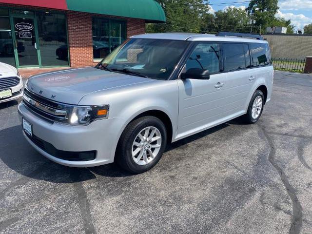 Photo of 2019 Ingot Silver Metallic Ford Flex