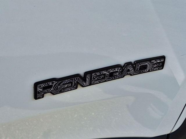 Photo of 2020 Alpine White Clearcoat Jeep Renegade