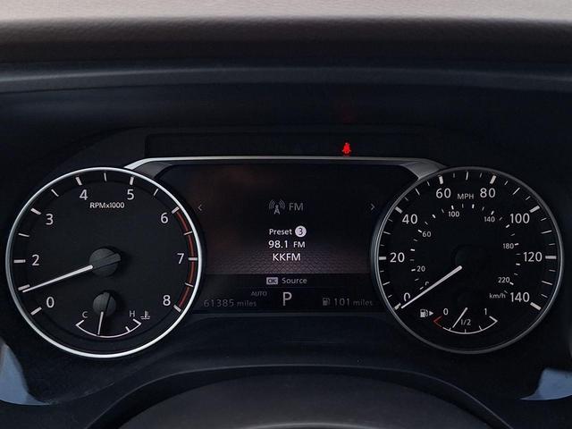 Photo of 2023 Glacier White Nissan Rogue