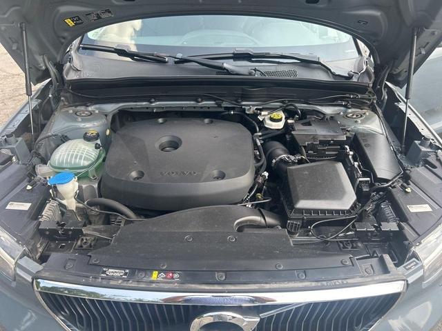 2021 Volvo XC40