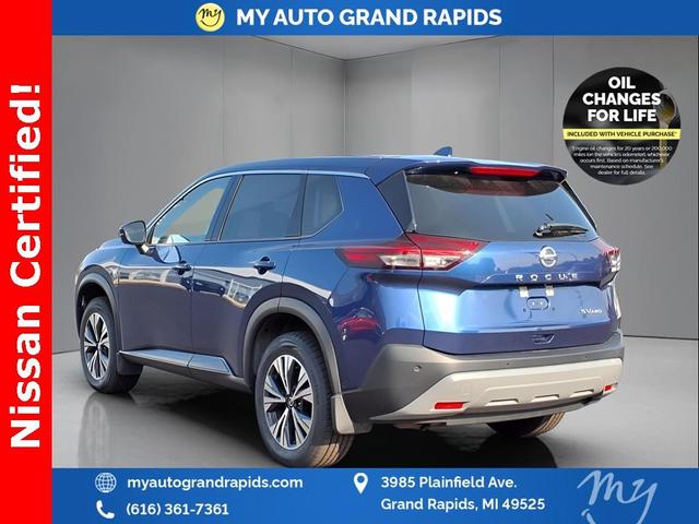 Photo of 2021 Caspian Blue Nissan Rogue