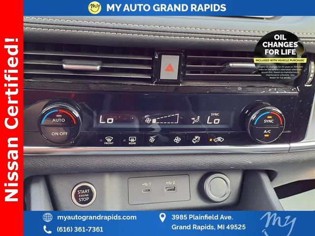 Photo of 2021 Caspian Blue Nissan Rogue