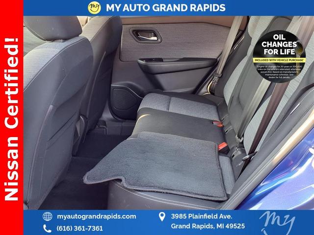 Photo of 2021 Caspian Blue Nissan Rogue