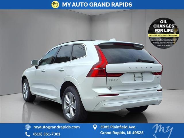 Photo of 2022 Crystal White Metallic Volvo XC60