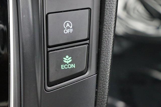 Photo of 2022 Platinum White Pearl Honda CR-V