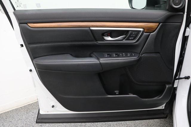 Photo of 2022 Platinum White Pearl Honda CR-V