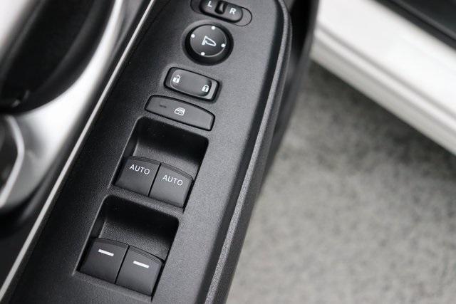 Photo of 2022 Lunar Silver Metallic Honda CR-V