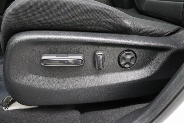 Photo of 2022 Lunar Silver Metallic Honda CR-V