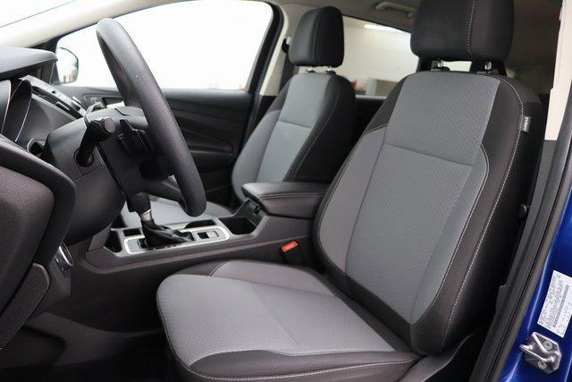 Photo of 2017 Lightning Blue Metallic Ford Escape