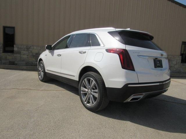 Photo of 2025 Crystal White Tri-Coat Cadillac XT5