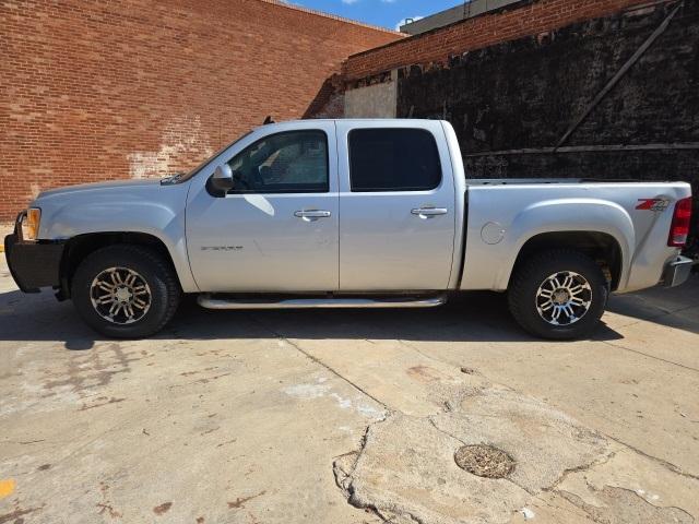 Photo of 2011 Pure Silver Metallic GMC Sierra 1500