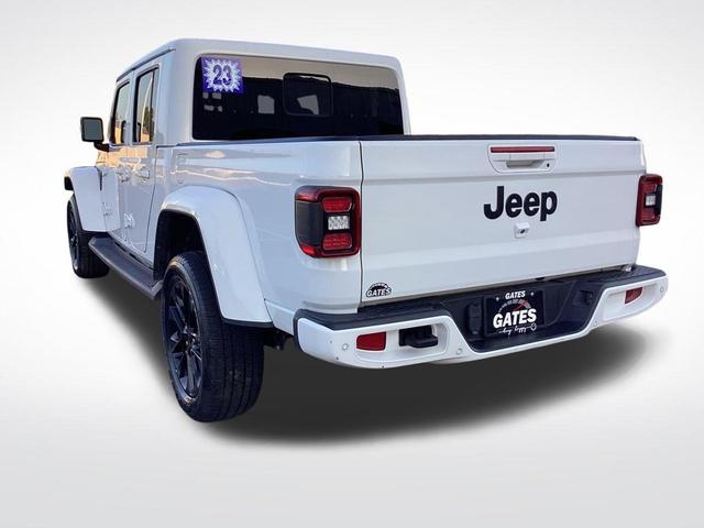 Photo of 2023 Bright White Clearcoat Jeep Gladiator