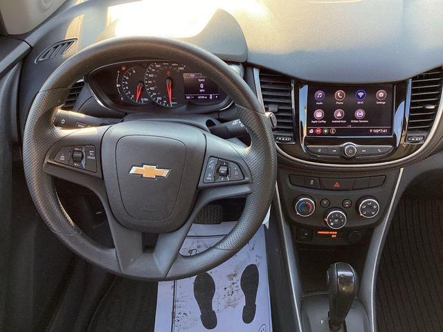Photo of 2020 Silver Ice Metallic Chevrolet Trax