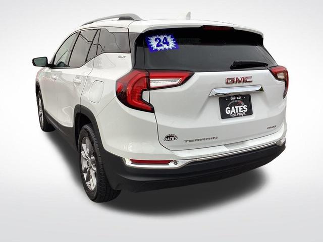 Photo of 2024 Summit White GMC Terrain