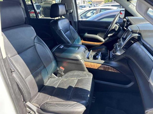 Photo of 2016 Iridescent Pearl Tricoat Chevrolet Suburban