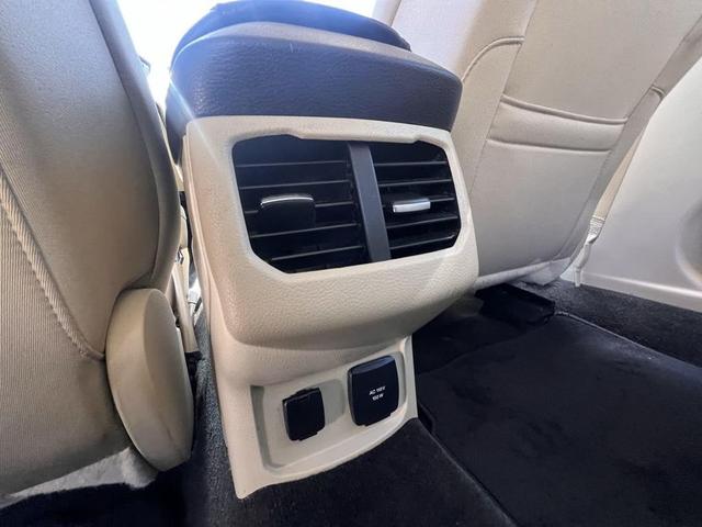Photo of 2016 Oxford White Ford Fusion Hybrid