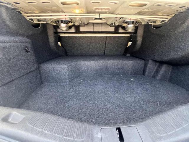 Photo of 2016 Oxford White Ford Fusion Hybrid