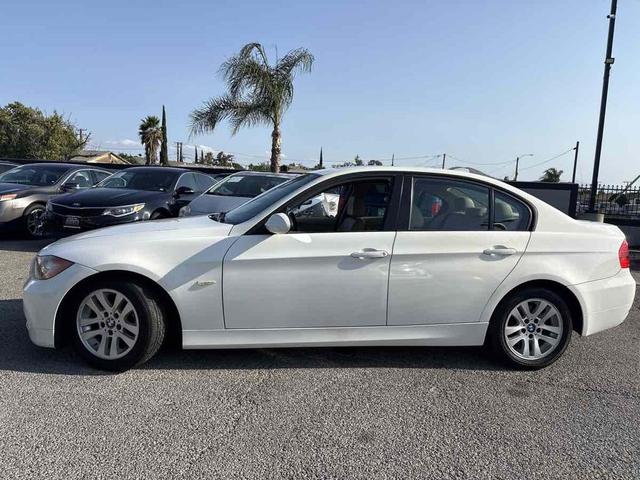 Photo of 2006 Alpine White BMW 325