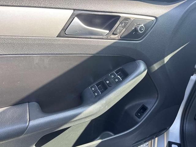 Photo of 2012 Frost Silver Metallic Volkswagen Jetta