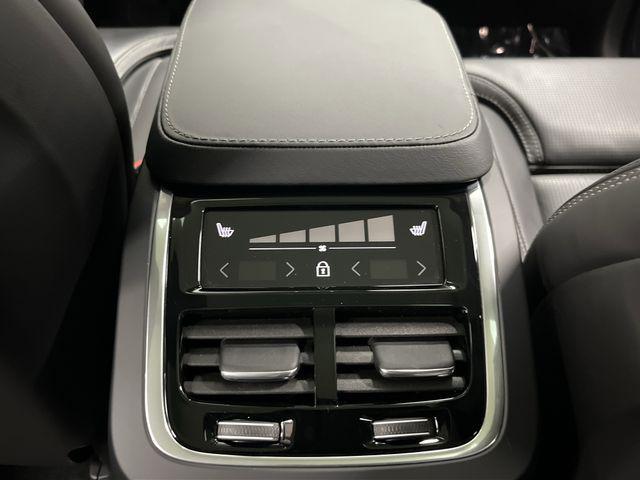 Photo of 2024 Denim Blue Metallic Volvo XC90 Recharge Plug-In Hybrid