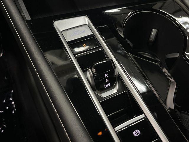Photo of 2024 Deep Black Pearl Volkswagen Atlas