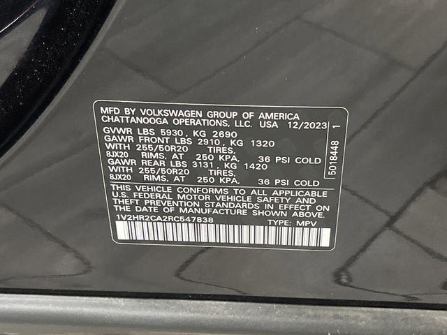 Photo of 2024 Deep Black Pearl Volkswagen Atlas