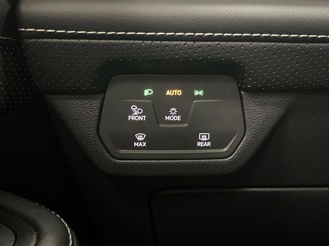 Photo of 2024 Deep Black Pearl Volkswagen Atlas