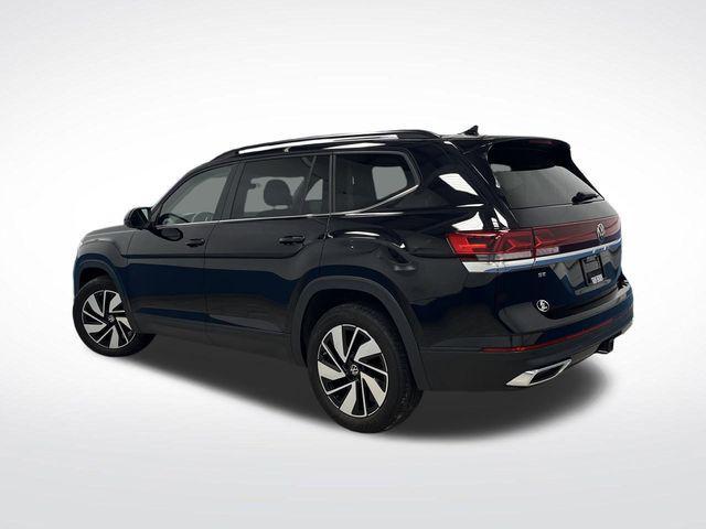 Photo of 2024 Deep Black Pearl Volkswagen Atlas