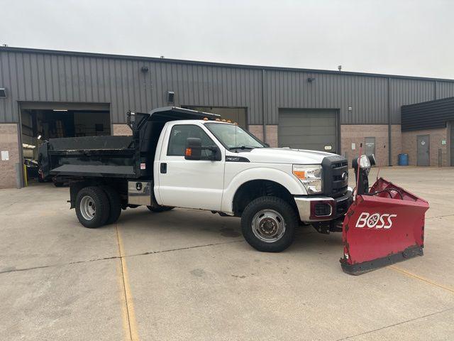 Photo of 2015 Oxford White Ford F-350