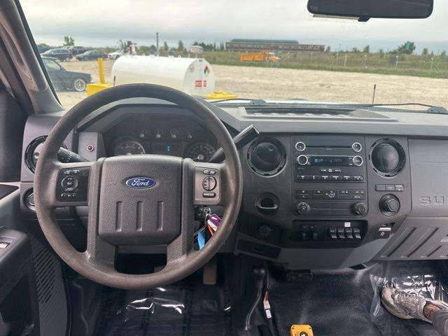 Photo of 2015 Oxford White Ford F-350
