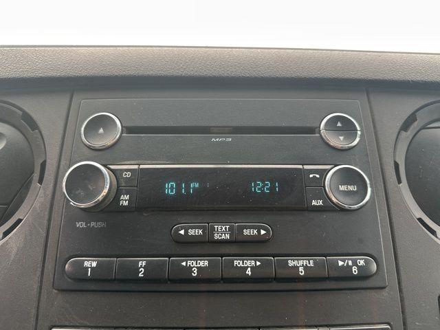Photo of 2015 Oxford White Ford F-350