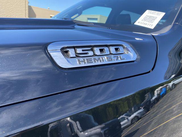 Photo of 2020 Diamond Black Crystal Pearlcoat RAM 1500