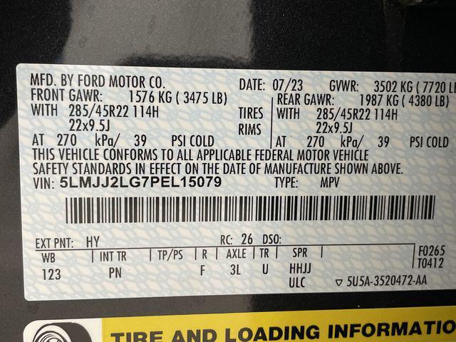 Photo of 2023 Starlight Gray Premium Colorant Lincoln Navigator