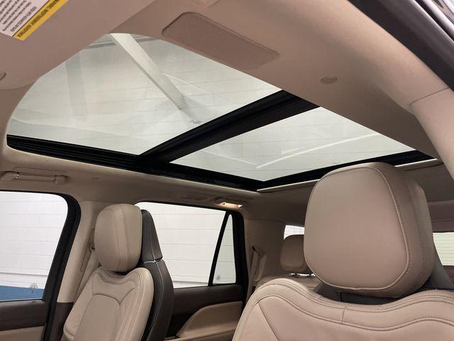 Photo of 2023 Starlight Gray Premium Colorant Lincoln Navigator