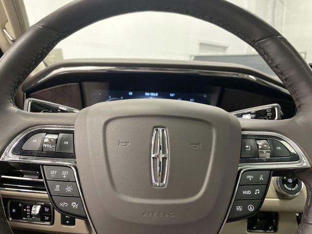 Photo of 2023 Starlight Gray Premium Colorant Lincoln Navigator