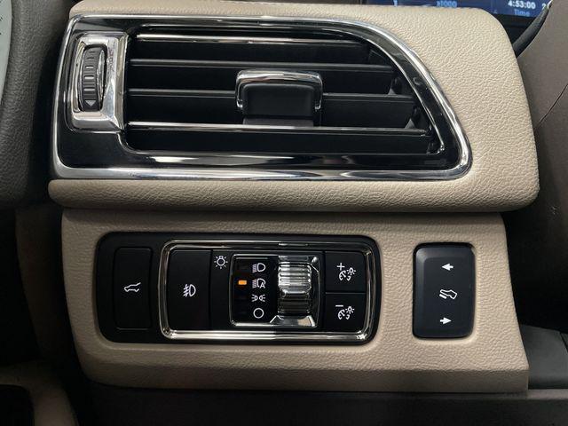 Photo of 2023 Starlight Gray Premium Colorant Lincoln Navigator