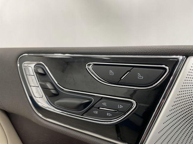 Photo of 2023 Starlight Gray Premium Colorant Lincoln Navigator