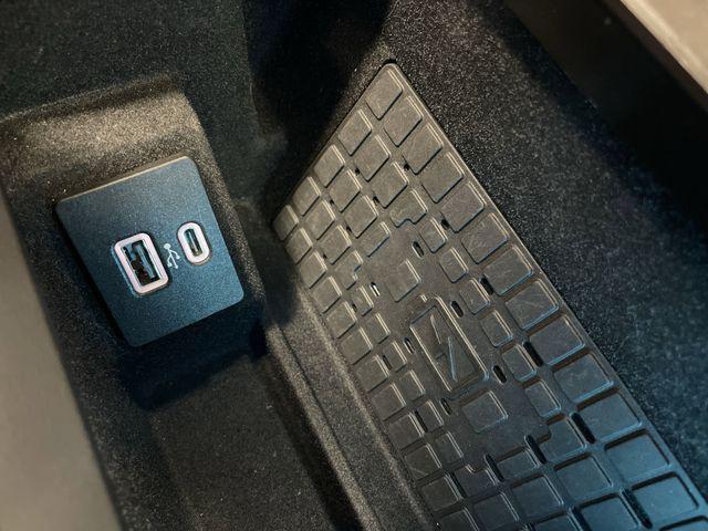 Photo of 2023 Starlight Gray Premium Colorant Lincoln Navigator