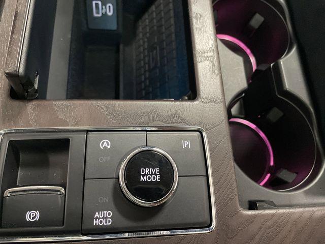 Photo of 2023 Starlight Gray Premium Colorant Lincoln Navigator