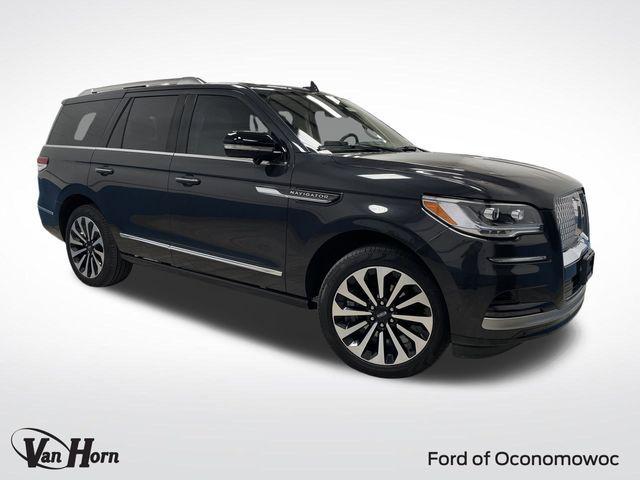 Photo of 2023 Starlight Gray Premium Colorant Lincoln Navigator