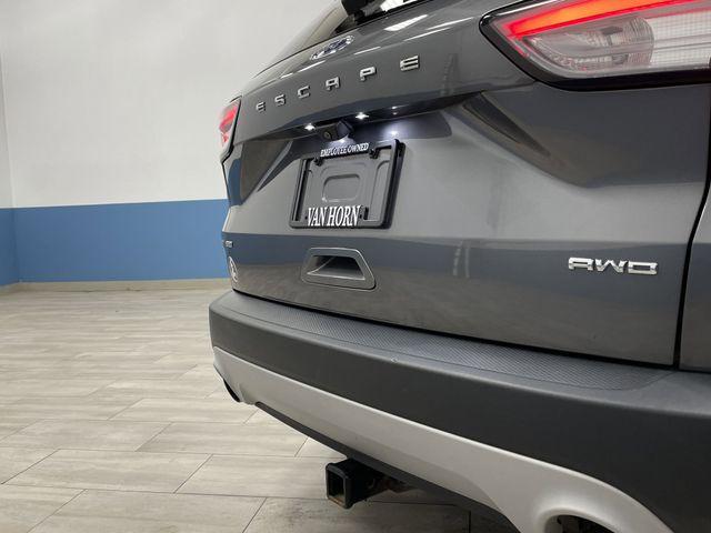 Photo of 2021 Carbonized Gray Metallic Ford Escape