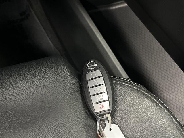 Photo of 2021 Brilliant Silver Metallic Nissan Rogue