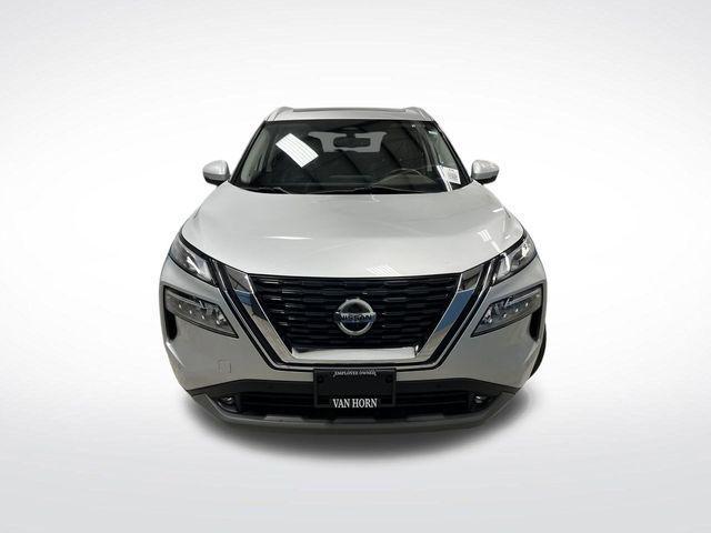 Photo of 2021 Brilliant Silver Metallic Nissan Rogue