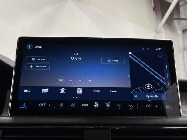 Photo of 2024 Infinite Black Metallic Clearcoat Lincoln Corsair