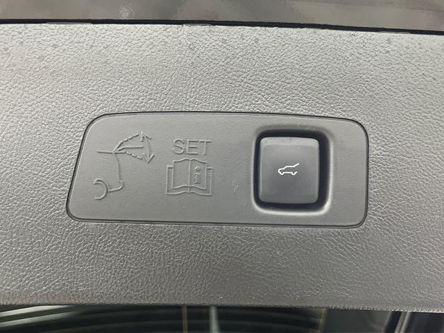 Photo of 2024 Infinite Black Metallic Clearcoat Lincoln Corsair