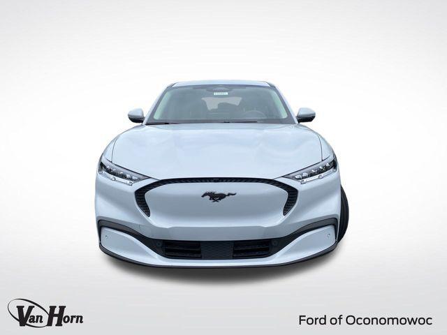Photo of 2022 White Metallic Ford Mustang Mach-E