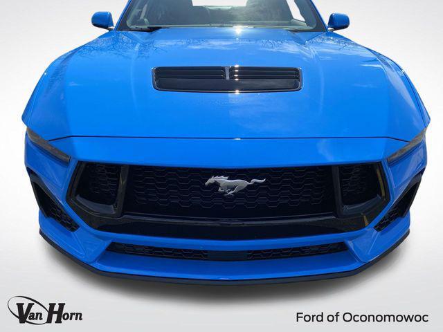 Photo of 2025 Grabber Blue Metallic Ford Mustang
