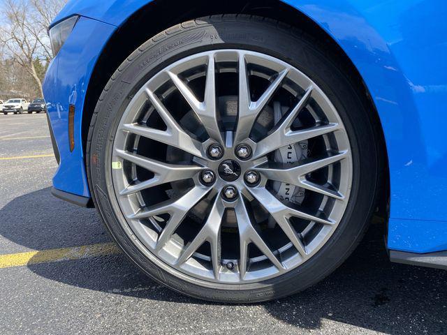 Photo of 2025 Grabber Blue Metallic Ford Mustang