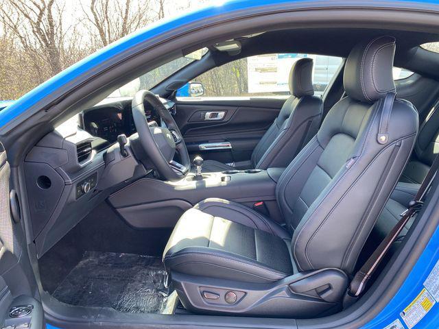 Photo of 2025 Grabber Blue Metallic Ford Mustang